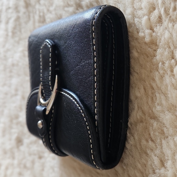 Great Dooney & Bourke Compact Black Leather Snap Tri-fold Wallet 🖤❤️ - Picture 2 of 16